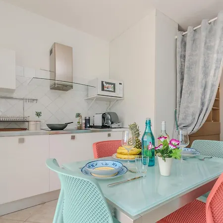 Mono Le Vele 700m From The - Happy アパート